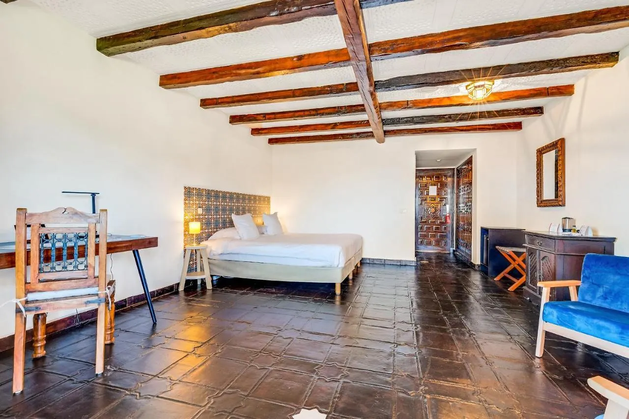 Hotel Castillo De Монда