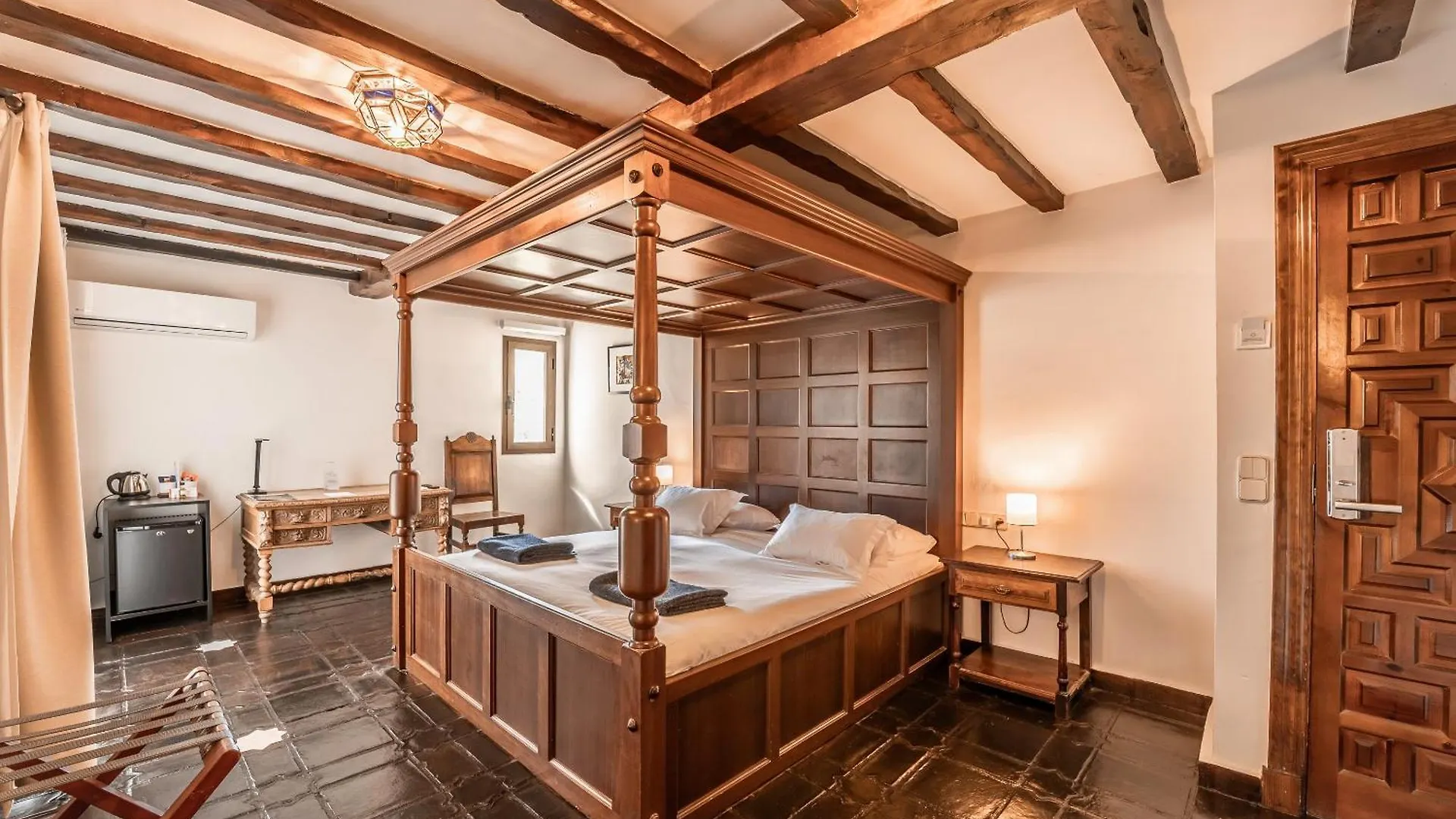 Hotel Castillo De Monda